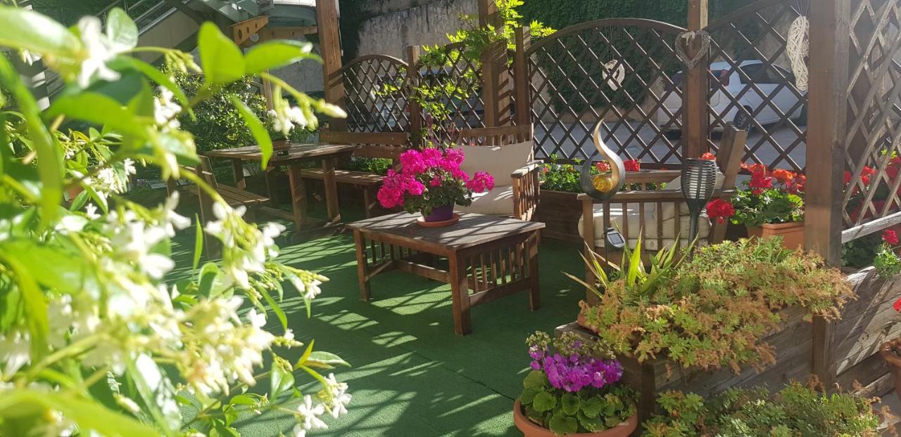 Hotel Lory & Ristorante Ferraro เชลาโน ภายนอก รูปภาพ