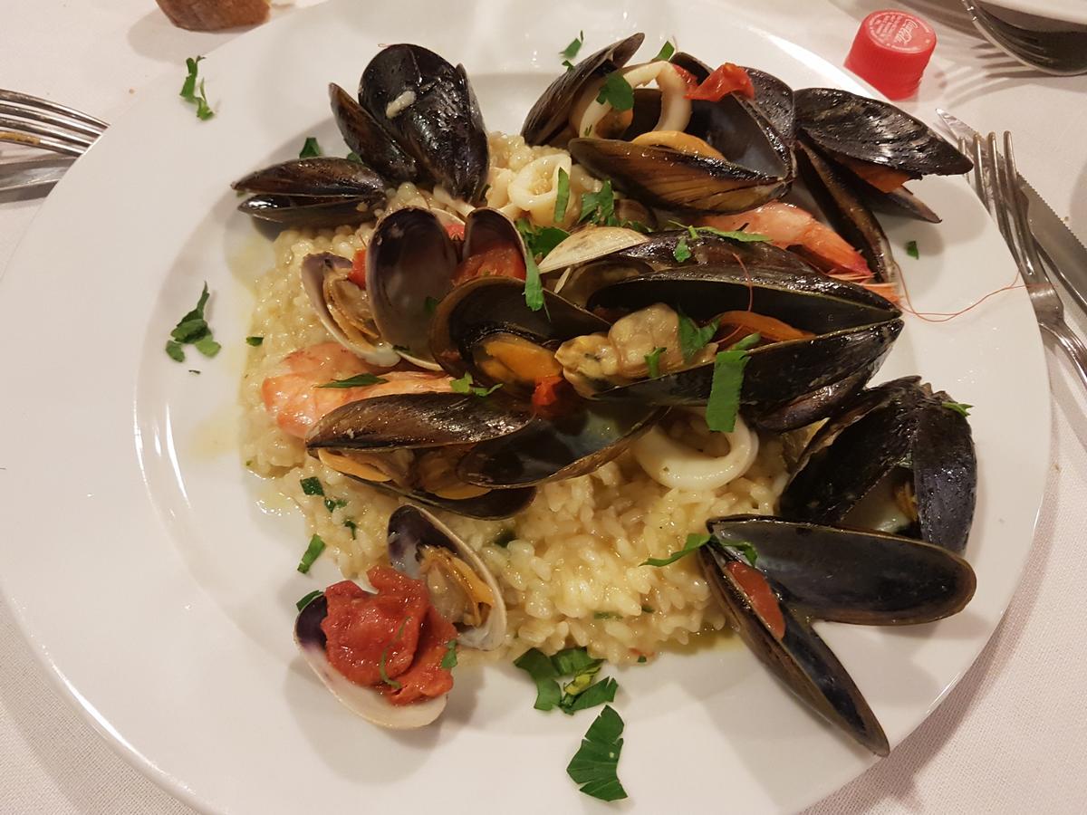 Hotel Lory & Ristorante Ferraro เชลาโน ภายนอก รูปภาพ